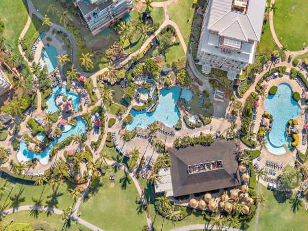 Luxury Oceanview Suites in Maui - Perfect for Families & Groups